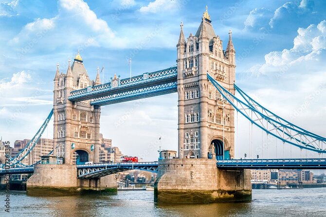 VIP Early Access: Opening Ceremony Tower of London & Bridge Entry - Crossing to Tower Bridge