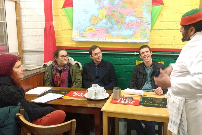 Walking food tour in Brighton - Guides Hannah and Sophie shape the experience