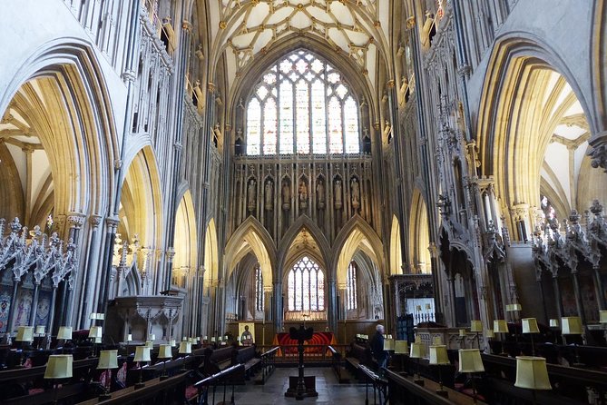 Wells, Cheddar Cheese and Cheddar Gorge - Private Day Trip from Bath - Lunch at an English Pub