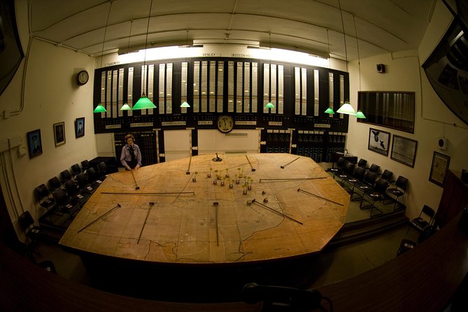Westminster 3 Hour Walking Tour and Visit of Churchill War Rooms - What the guides add to the route