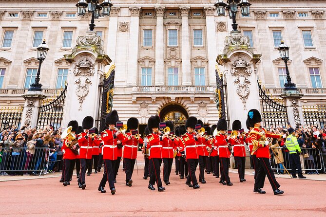 Westminster Abbey Priority Access & Big Ben, Buckingham Tour - Buckingham Palace and the best photo stop