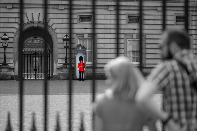 Westminster Small Group Guided Tour with Changing of the Guard - Downing Street offers a quick look at British politics