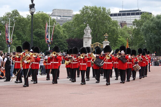 Westminster Small Group Guided Tour with Changing of the Guard - Trafalgar Square connects monuments with military history