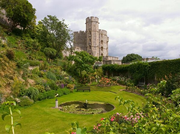 Windsor Castle Admission Ticket - Arriving at Castle Hill