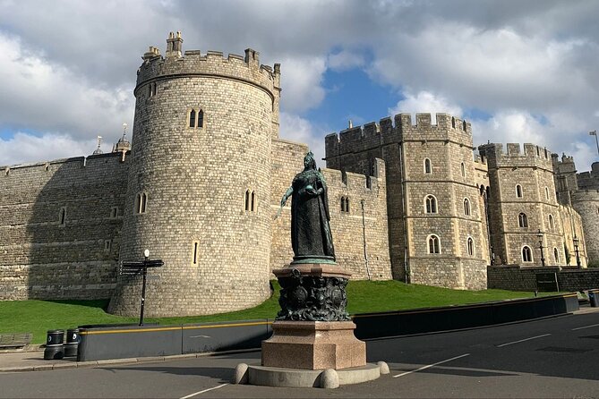 Windsor Castle Half Day Trip from London by Luxury Coach - The one-hour ride to Windsor