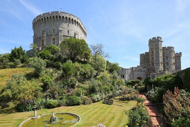 Windsor Castle Private Tour in Executive Vehicle With Admission - Driver service versus a true guided tour