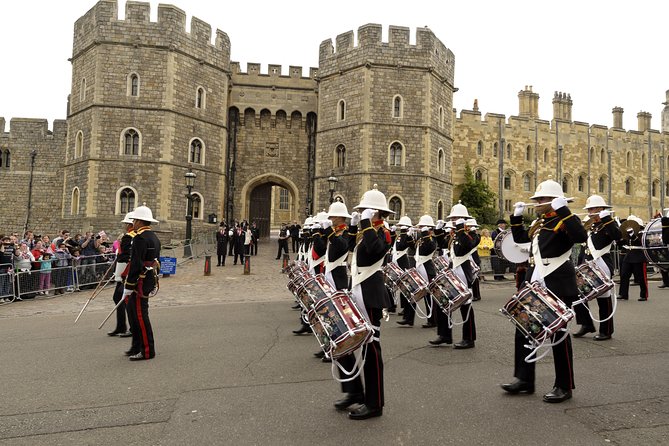Windsor Castle, Stonehenge and Oxford Day Guided Tour from London - What the pace feels like in real terms
