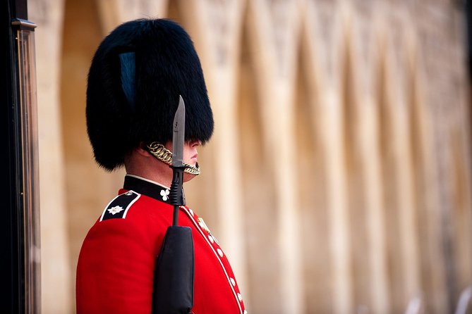 Windsor Castle, Stonehenge & Oxford Private Car Tour from London - Oxford on foot, from medieval colleges to modern names
