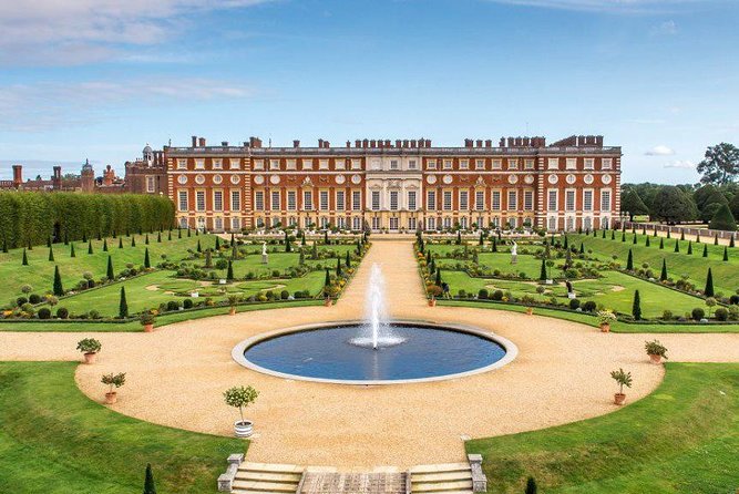 Windsor & Hampton Court Executive Vehicle Private Tour with Pass - Hampton Court Palace and the world of Henry VIII