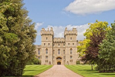 Windsor, Stonehenge and Bath Day Trip from London Spanish