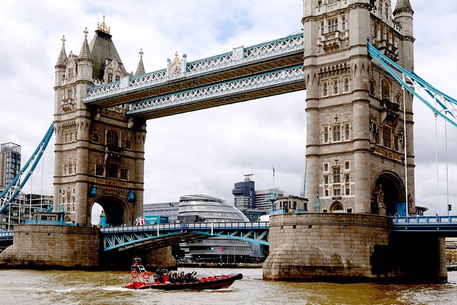 Your Own Boat! - Historic Wapping and the Tower of London